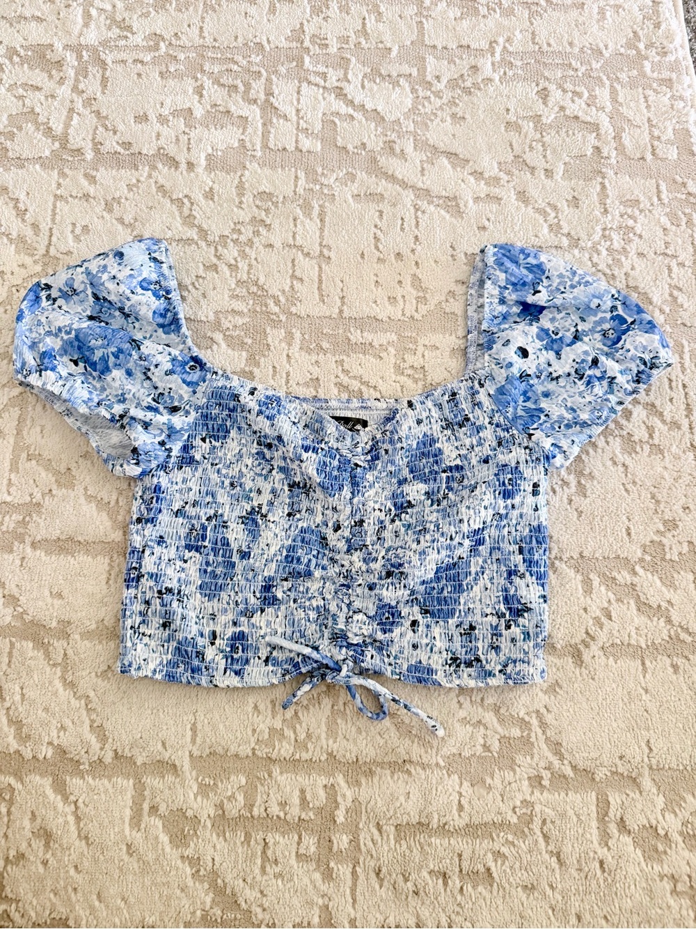 Crystal Doll Blue & White Floral Smocked Puff-Sleeve Crop Top